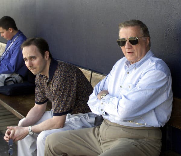 The Yankees owner George M. Steinbrenner III, right, and General Manager Brian Cashman in 2000.