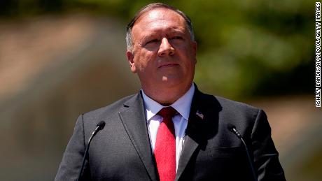 Pompeo rebukes senior Democrat in dispute over watchdog firing inquiry